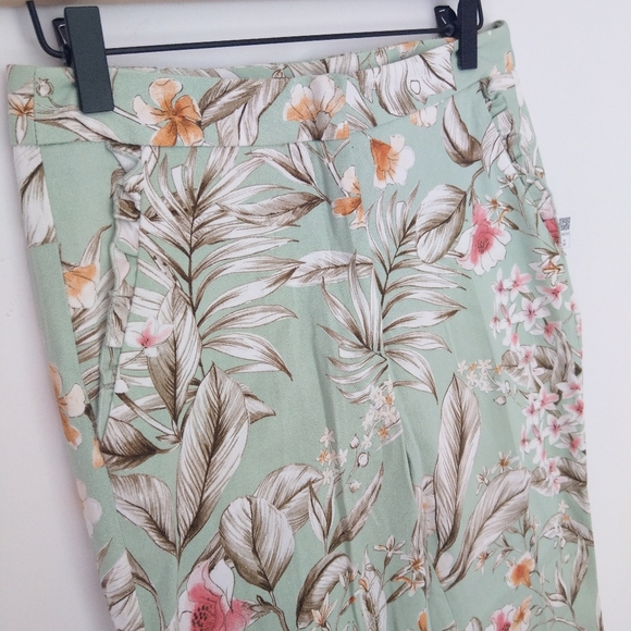 Zara Basic Floral Pants, Size M, NWT - Picture 3 of 11